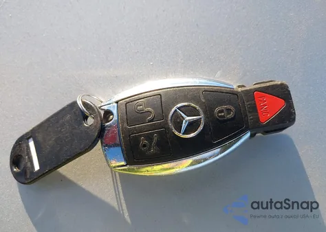 2014 Mercedes-Benz E 350 z USA, uszkodzony, nr VIN WDDKJ5KB9EF283865